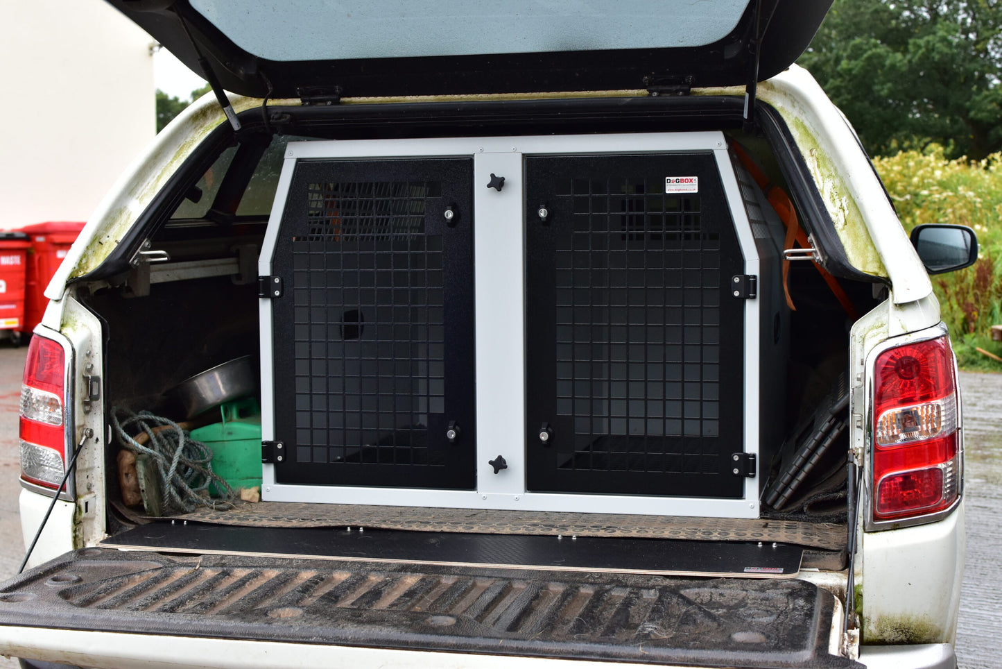 DB205 - Large Double Dog Transport Cage