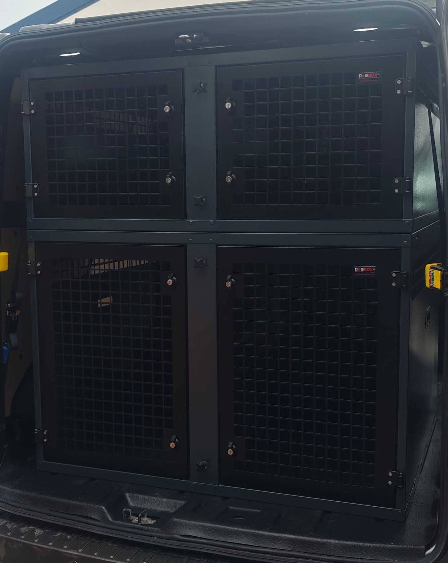 DB327 - Double Cage Dog Transportation Kit