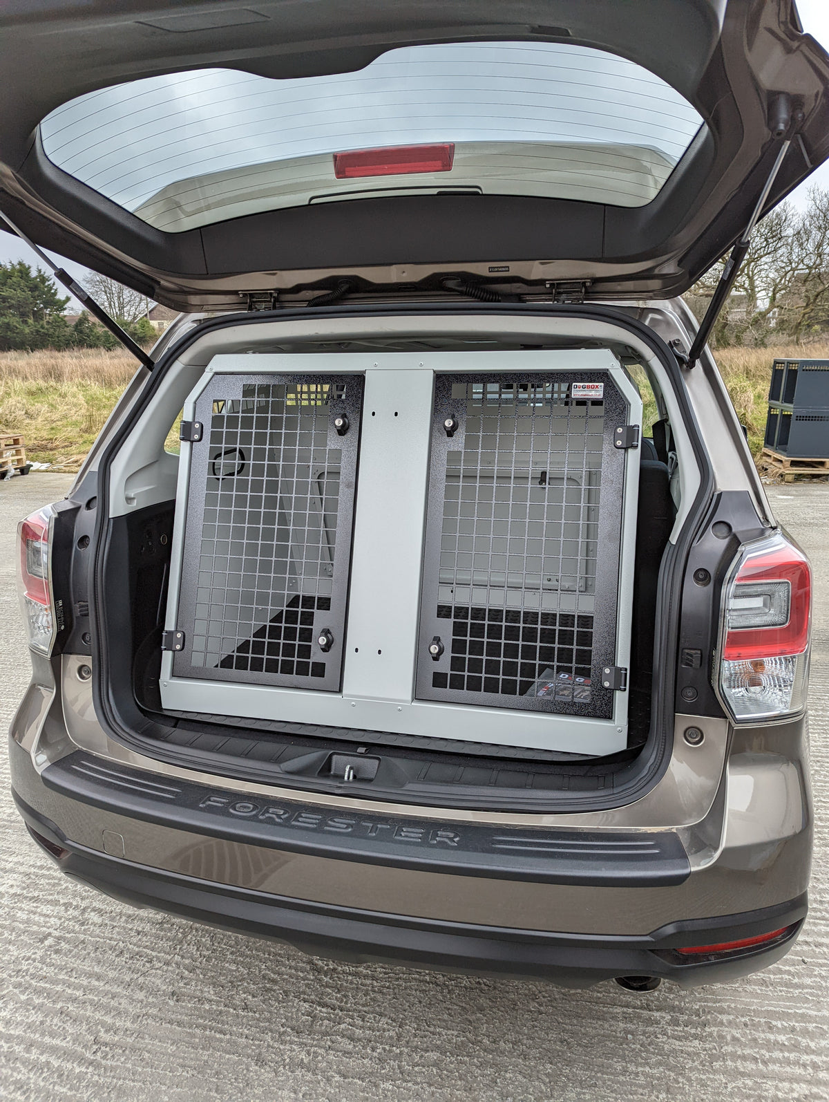 DB57 - Double Dog Transport Cage