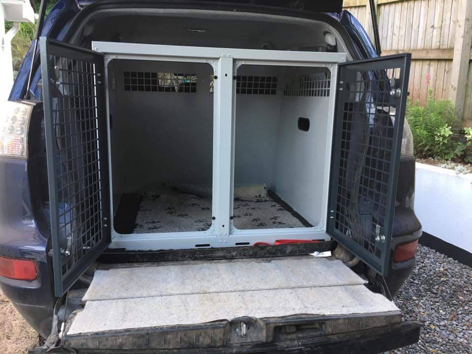 DB03 - Double Dog Transport Cage