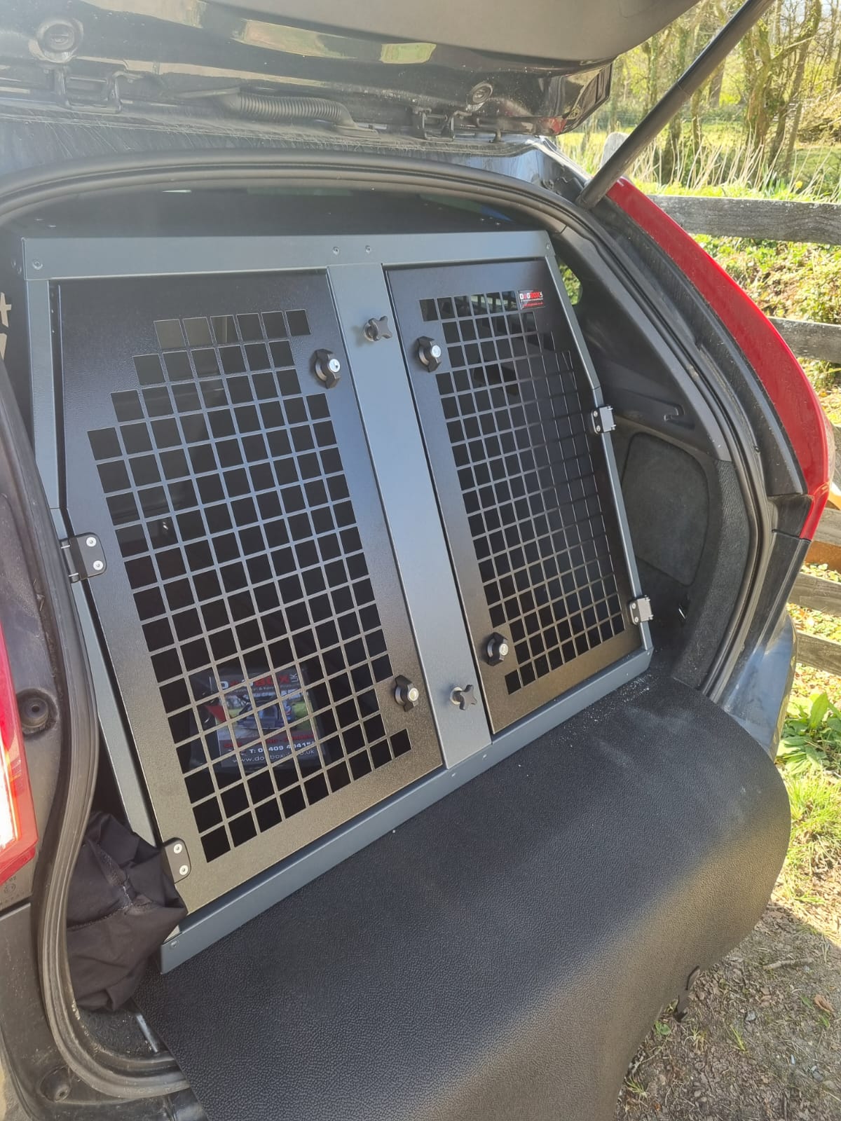 DB316 - Double Dog Transport Cage