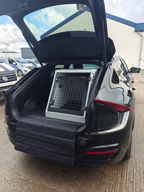DB456 - Single Dog Transport Cage