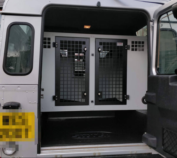 DB07 - Land Rover Defender 90/110 Dog Transport Cage