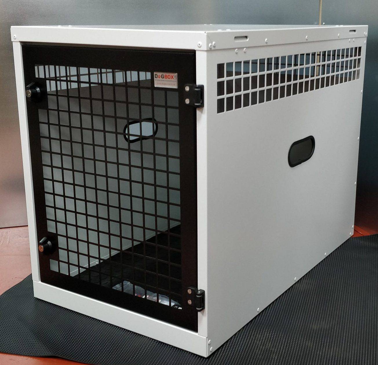 DB10 - Single Space Saver Dog Transport Cage – Dog Box UK