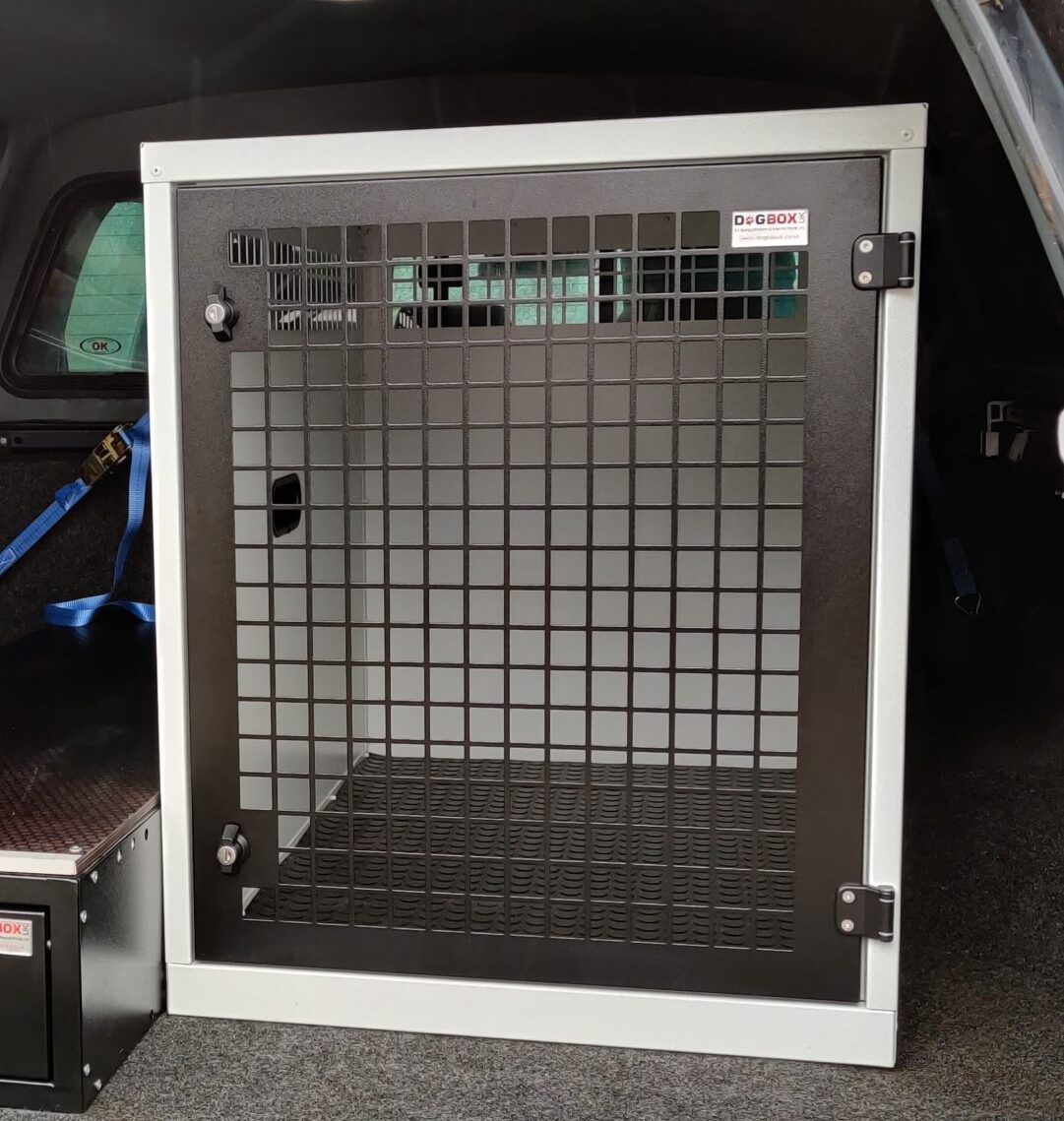 DB82 - Large Single Dog Transport Cage